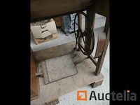Antieke berlina pedaal naaimachine - afbeelding 4 van  4