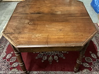 Antieke eettafel, uittrekbaar met 3 inlegpanelen. - afbeelding 1 van  5