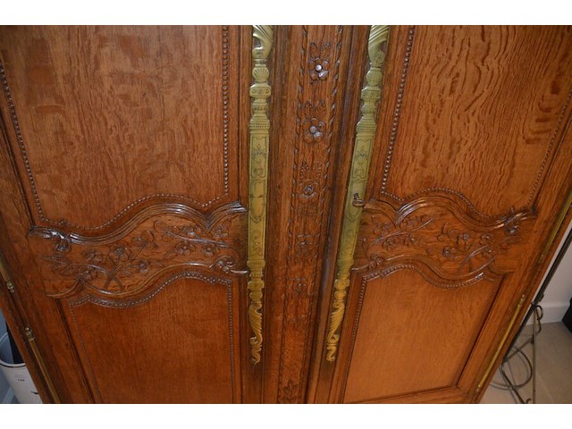 Antieke eiken halkast met 2 deuren ca. 2,20 m hoog en ca. 1,30 m breed - afbeelding 3 van  11