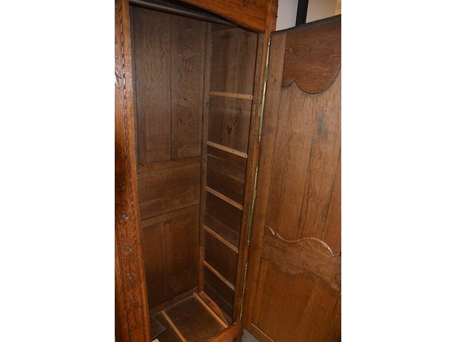 Antieke eiken halkast met 2 deuren ca. 2,20 m hoog en ca. 1,30 m breed - afbeelding 4 van  11