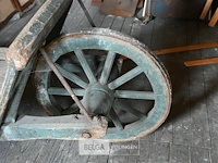 Antieke houten kruiwagen - afbeelding 2 van  6