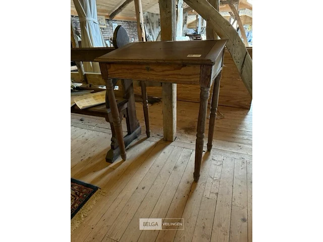 Antieke houten lessenaar - afbeelding 1 van  2