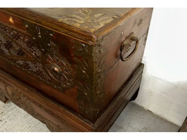 Antieke kist - afbeelding 2 van  6
