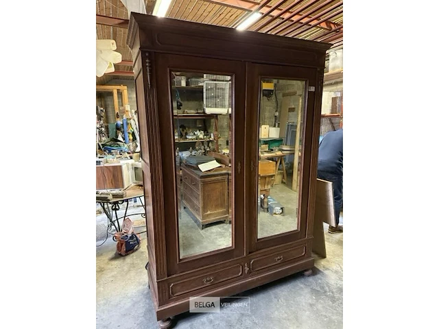 Antieke kleerkast - afbeelding 1 van  3