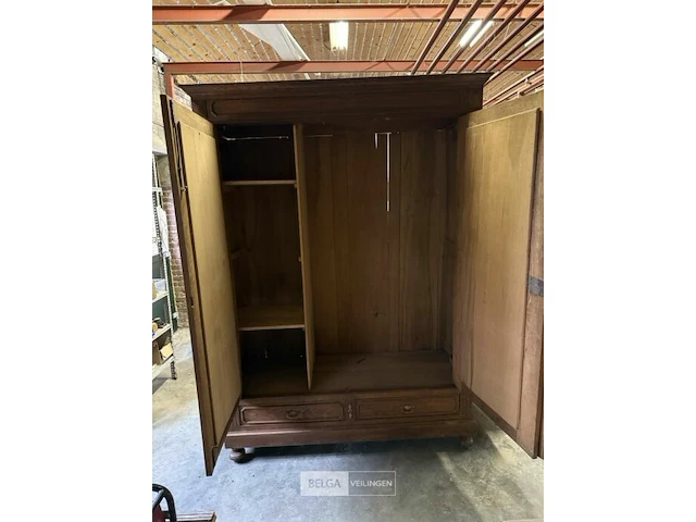Antieke kleerkast - afbeelding 2 van  3
