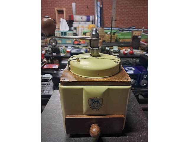 Antieke koffiemolen peugeot werkende staat - afbeelding 1 van  5