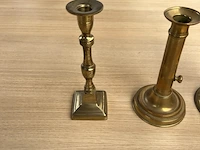 Antieke lamp en 3 kandelaars - afbeelding 2 van  5