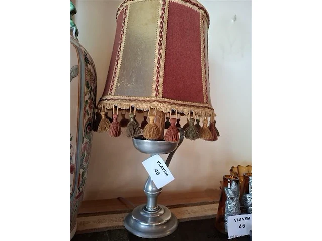 Antieke lampadaire - afbeelding 1 van  1