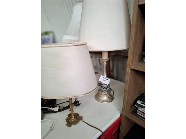 Antieke lampadaire - afbeelding 1 van  2