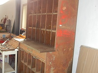 Antieke metalen postkast met koperbeslag - afbeelding 2 van  2