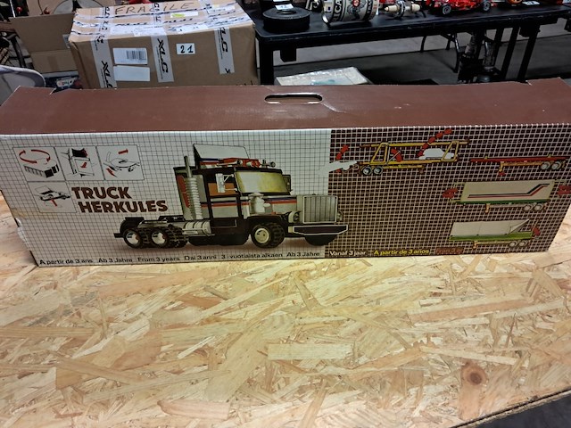 Antieke metalen vrachtwagen nieuw jaren 1970 (720mm) - afbeelding 2 van  2