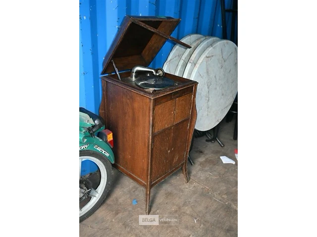 Antieke platenspeler - afbeelding 1 van  6