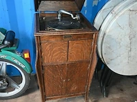 Antieke platenspeler - afbeelding 2 van  6