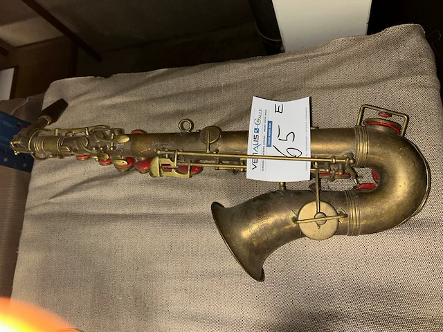 Antieke saxofoon - afbeelding 1 van  5