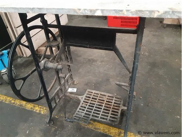 Antieke tafel - afbeelding 2 van  2