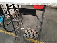 Antieke tafel - afbeelding 2 van  2