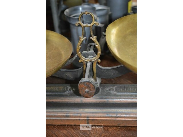 Antieke weegschaal - afbeelding 4 van  4