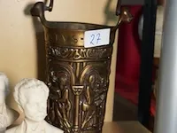 Antieke wijwateremmer in brons - afbeelding 1 van  1