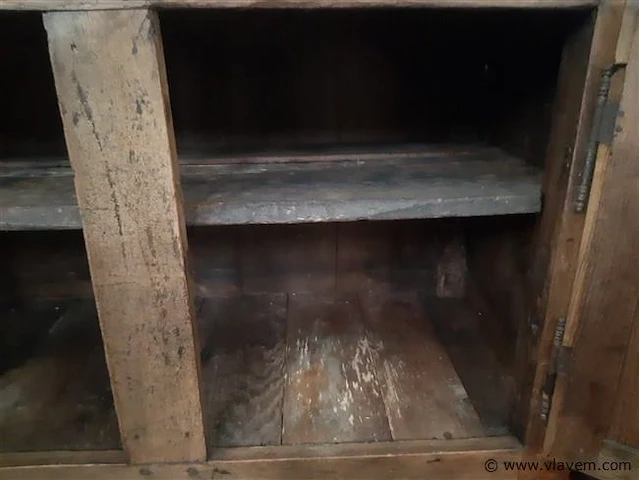 Antieke zware eiken kast - afbeelding 3 van  4