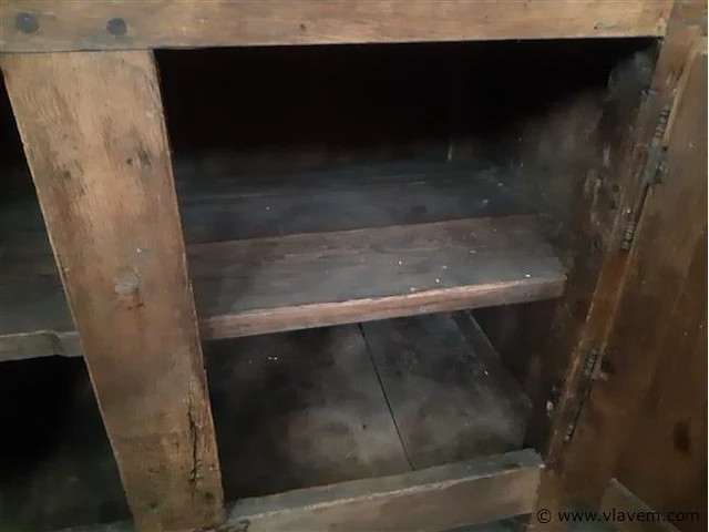 Antieke zware eiken kast - afbeelding 4 van  4