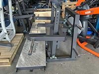 Ap black line belt squat krachtstation - afbeelding 1 van  5
