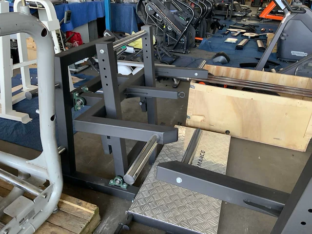 Ap black line belt squat krachtstation - afbeelding 4 van  5