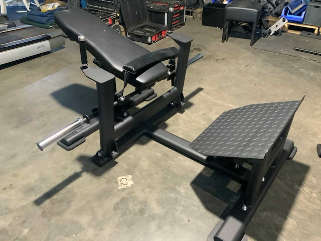 Ap blackline hip truster krachtstation - afbeelding 6 van  7
