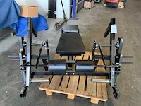 Ap plateloaded lying legcurl krachtstation - afbeelding 2 van  5