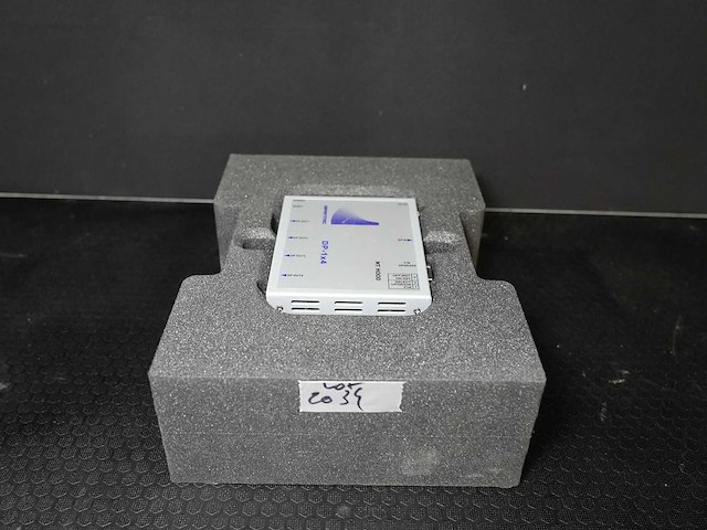 Apantac - distribution amplifier 1:4 dp1.2 - video - afbeelding 1 van  3