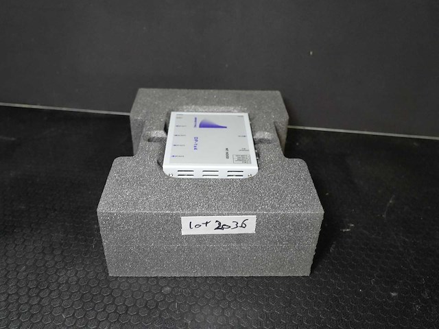 Apantac - distribution amplifier 1:4 dp1.2 - video - afbeelding 1 van  3