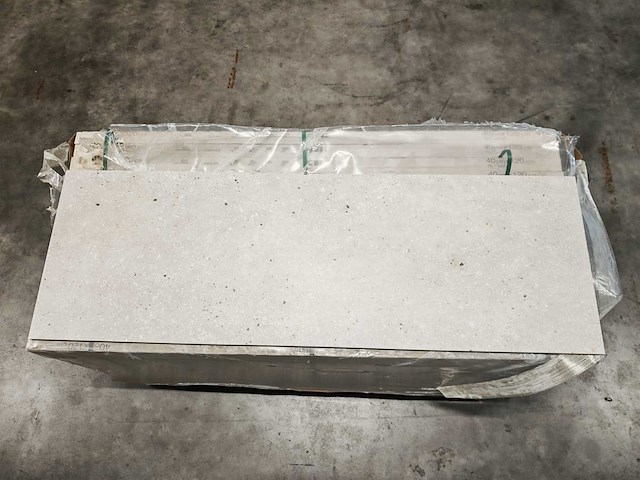 Ape ama avorio mat wandtegel 40x120 cm 39,6 m² - afbeelding 1 van  8