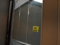 Apotheekkastje met inhoud - afbeelding 1 van  3