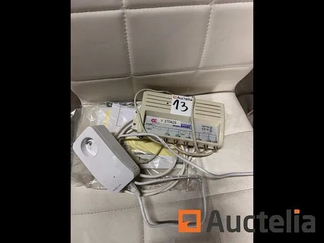 Apparaat voor wifi-netwerk en voo-connector - afbeelding 2 van  4