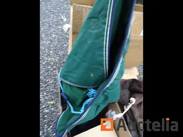 Apparatuur voor 2 paarden en apparatuur voor ruiters - afbeelding 20 van  65
