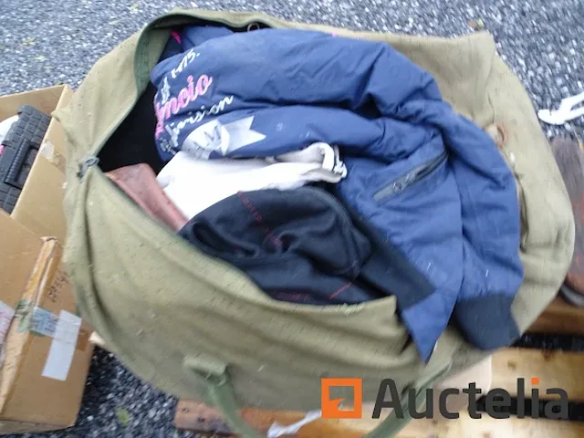 Apparatuur voor 2 paarden en apparatuur voor ruiters - afbeelding 28 van  65