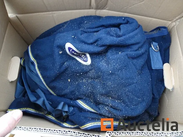 Apparatuur voor 2 paarden en apparatuur voor ruiters - afbeelding 37 van  65