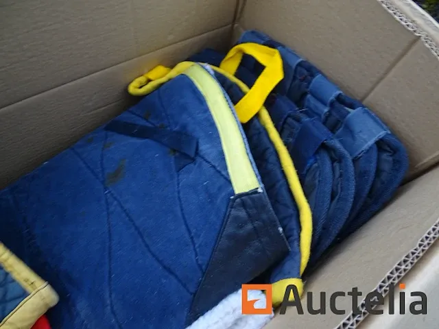 Apparatuur voor 2 paarden en apparatuur voor ruiters - afbeelding 42 van  65