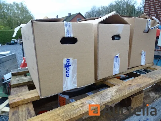 Apparatuur voor 2 paarden en apparatuur voor ruiters - afbeelding 56 van  65