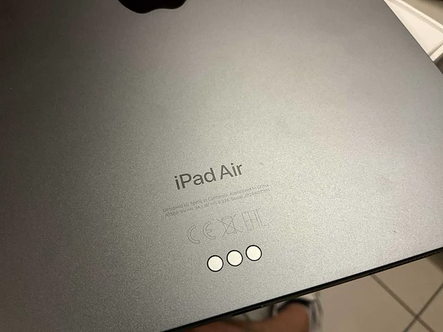Apple air a2588(64gb) - afbeelding 4 van  6