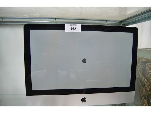 Apple imac met toetsenbord - afbeelding 3 van  7