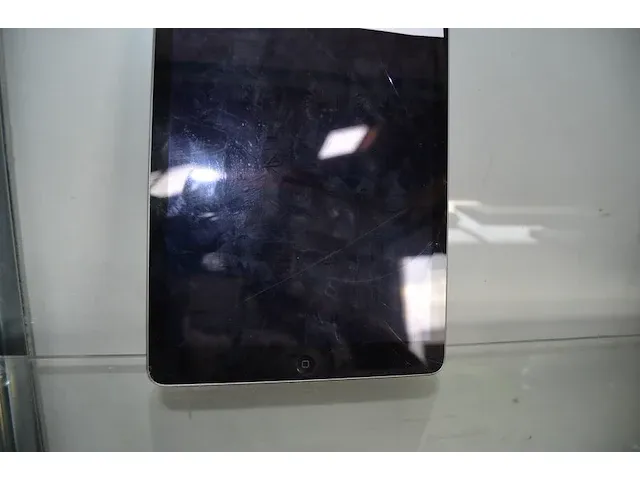 Apple ipad a1474 (barst in scherm) - afbeelding 2 van  5