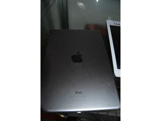 Apple ipad a1474 (barst in scherm) - afbeelding 4 van  5