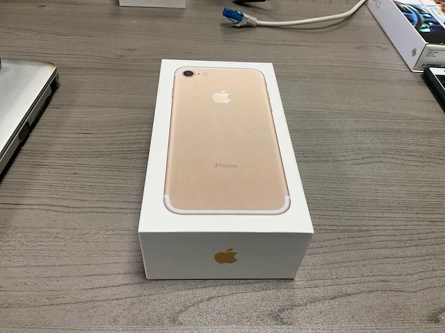 Apple iphone 7, gold, 32 gb (a1778) smartphone - afbeelding 2 van  5