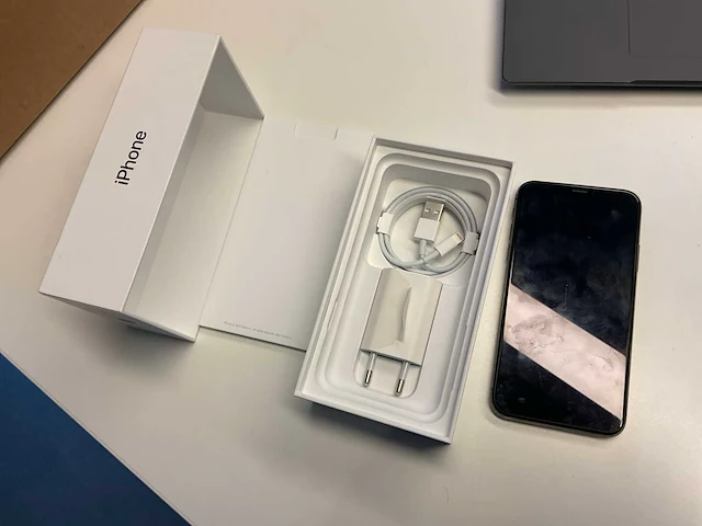 Apple iphone smartphone - afbeelding 1 van  4