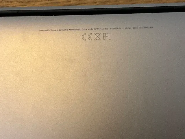 Apple laptop - afbeelding 5 van  6