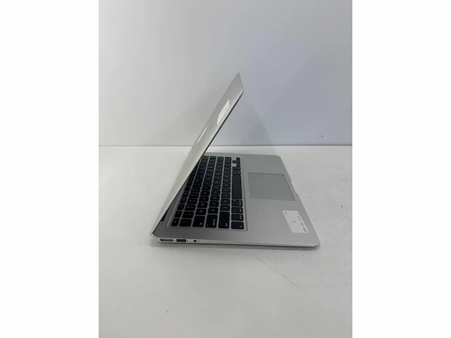 Apple macbook air 13.3” core i5 gen 5 8gb ram 128gb ssd - afbeelding 4 van  10