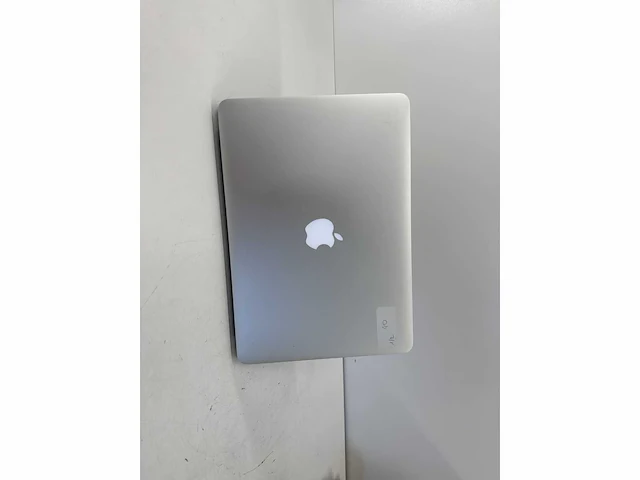 Apple macbook air 13.3” core i5 gen 5 8gb ram 128gb ssd - afbeelding 5 van  10