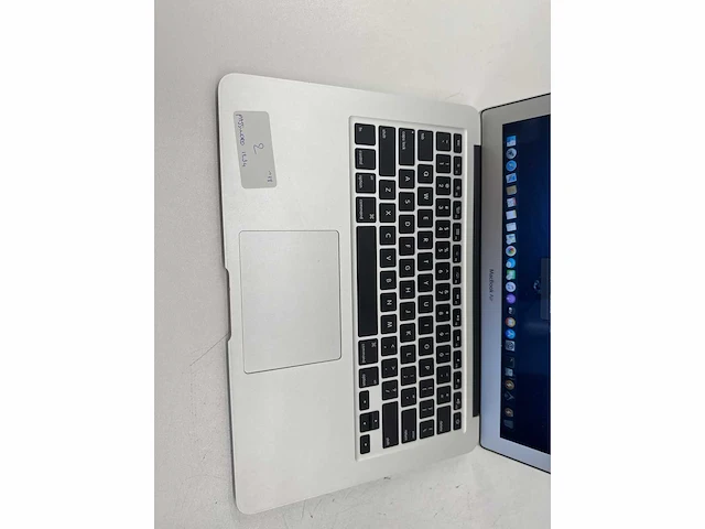 Apple macbook air 13.3” core i5 gen 5 8gb ram 128gb ssd - afbeelding 7 van  10