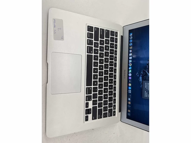 Apple macbook air 13.3” core i5 gen 5 8gb ram 128gb ssd - afbeelding 9 van  10