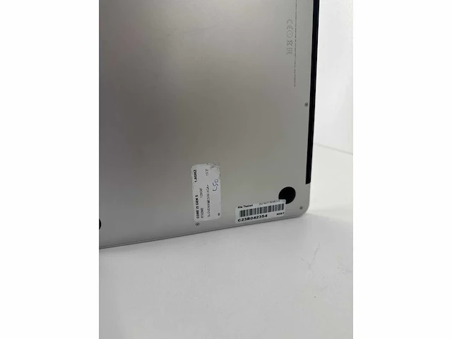 Apple macbook air 13.3” core i5 gen 5 8gb ram 128gb ssd - afbeelding 8 van  9